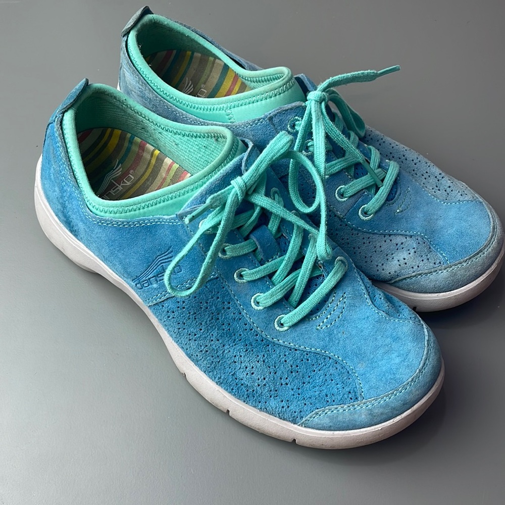 DANSKO ELISE SUEDE SNEAKER 38